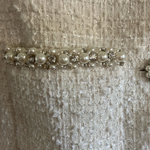 H&M Cream blazer with Pearl rhinestone small - Picture 5 of 8